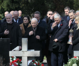Kaczyński uczcił pamięć ofiar katastrofy smoleńskiej