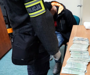 Rozbito grupę wyłudzającą pieniądze metodą na policjanta