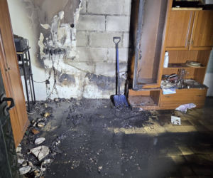 Mężczyzna spłonął żywcem w przyczepie. Oleśnicę nawiedziły trzy pożary jednej nocy