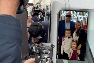 Ustka: Zaatakował rodzinę nożem, zginęła 4-letnia Aniela. Funkcjonariusz SOP doprowadzony do prokuratury