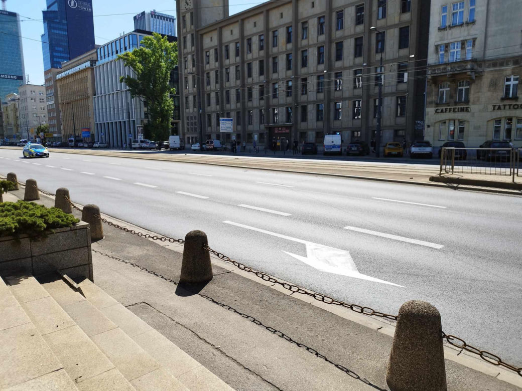 Zamknięte główne ulice w Warszawie. Co się dzieje? Lakoniczny komunikat WTP	