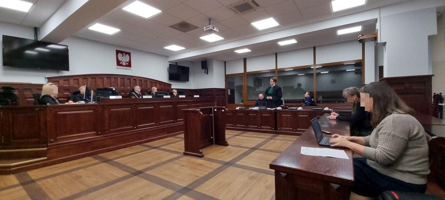 Artur M. jest oskarżony o zamordowanie Mariana. Zdjęcia z rozprawy przed słupskim sądem