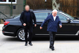 Wiosenny Lech Wałęsa na wielkanocnej mszy