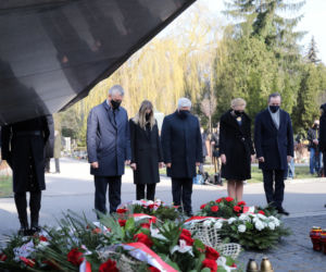 Rocznica katastrofy Smoleńskiej. Uroczyste obchody w całym kraju