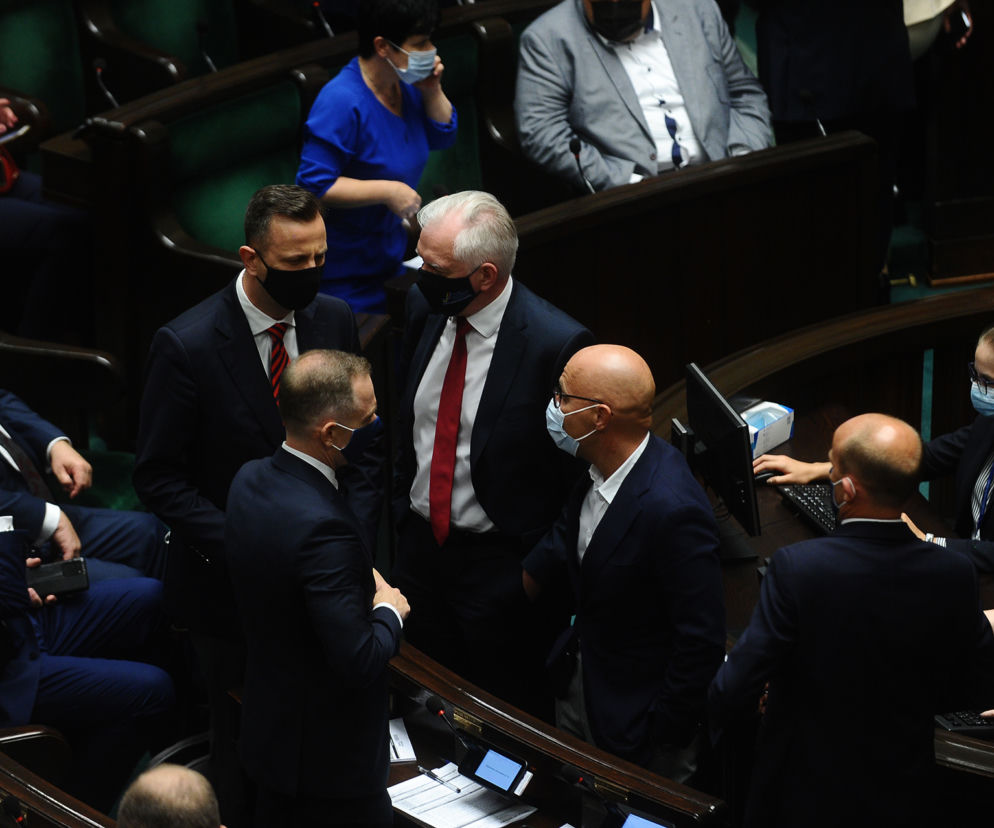 Reasumpcja głosowania w Sejmie Wojna o TVN trwa