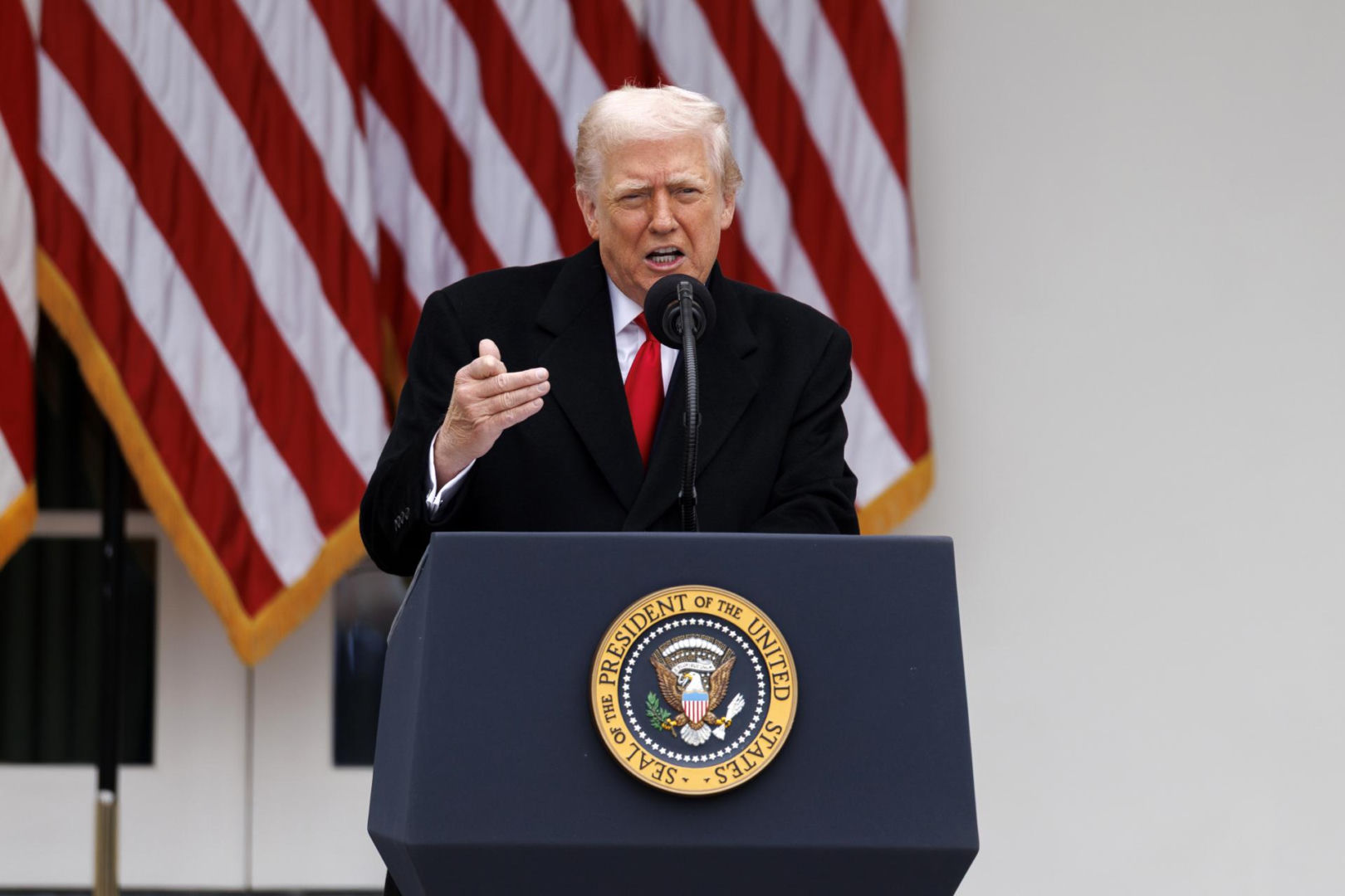 USA odpowiada na atak w Syrii. Intensywne uderzenia w cele ISIS