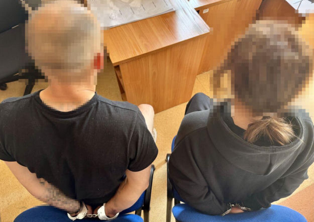 Włamanie do lokalu gastronomicznego w Helu i groźby SMS-ami! Policja zatrzymała kobietę i mężczyznę z Gdyni