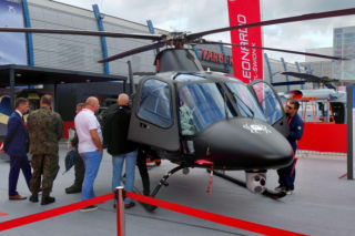 AW109 z MSPO leci na poligon. Ruszają testy uzbrojenia dla polskiej wersji