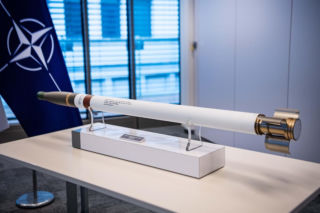 Rakiety Hydra 70 będą produkowane w Polsce. Wzmocnienie dla śmigłowców Apache i nowa broń na drony