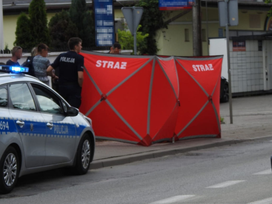 Warszawa. Nie żyje młody mężczyzna. Podczas spaceru zasłabł, upadł i nie odzyskał świadomości