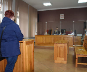 Matka okradła szkołę na 150 tys zł,