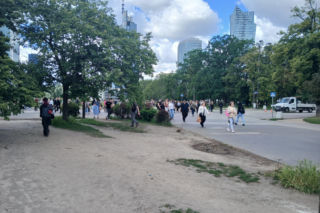 Chodnik łączący Dworzec Centralny i metro Centrum w Warszawie