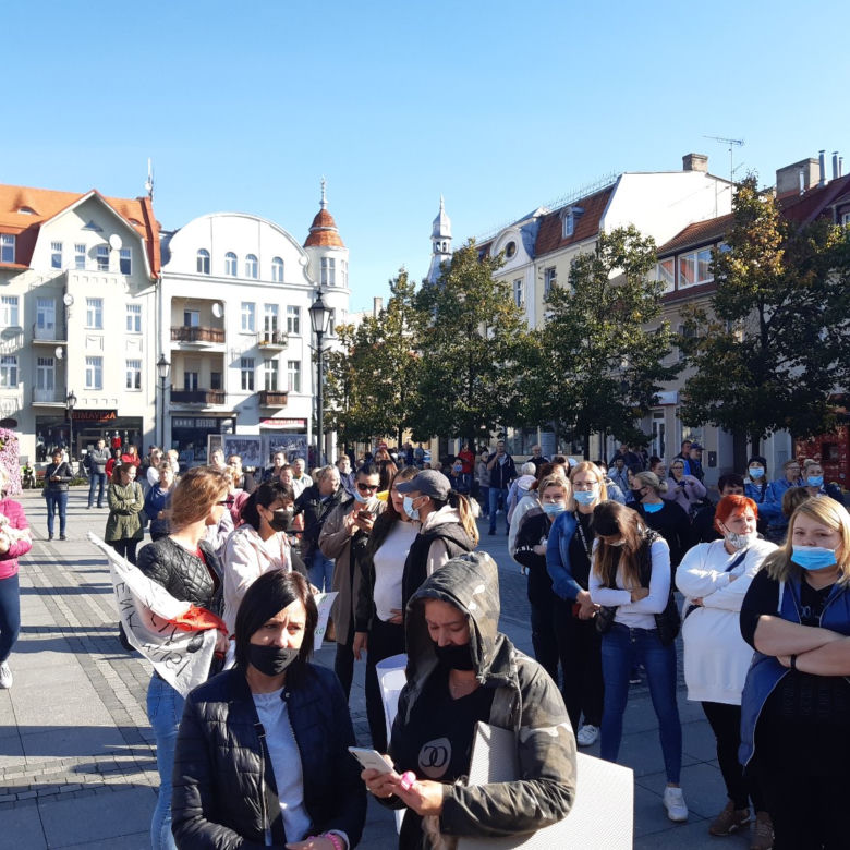 Demonstracja pod Sądem Rejonowym w Środzie Wielkopolskiej! "Elena wróć! 