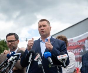 Przemysław Czarnek i Daniel Obajtek protestują przed „Solino”