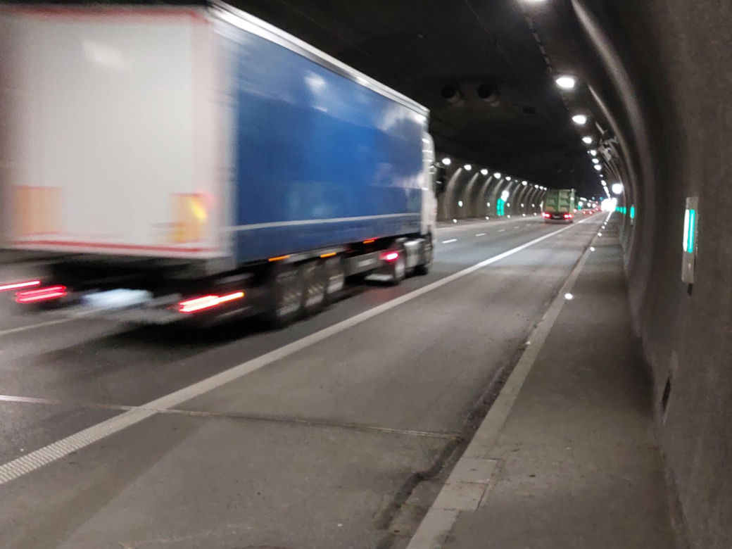 Tunel na zakopiance S7, pod Luboniem Małym 
