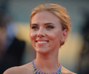 Scarlett Johansson (2)