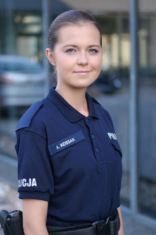 Pierwsza miłość. Policjantka Adrianna (Weronika Krystek) 