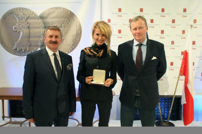 SŁAWOMIR JASTRZĘBOWSKI, NACZELNY "SUPER EXPRESS-U" OTRZYMAŁ MEDAL.