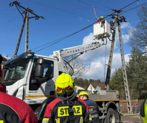 Interwencje Strażaków przy likwidacji szkód spowodowanych przez gwałtowny wiatr i burze