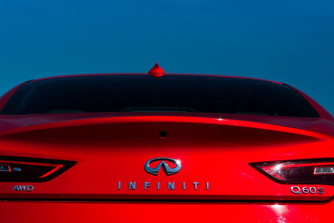 Infiniti Q60 3.0 V6 TwinTurbo AT AWD Sport Tech