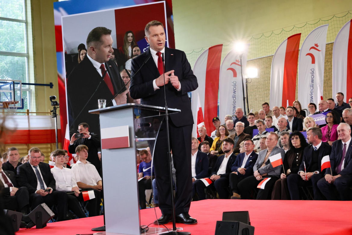 Przemysław Czarnek podczas otwartego spotkania z mieszkańcami Kalisza w hali OSRiR w Kaliszu