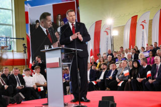 Przemysław Czarnek podczas otwartego spotkania z mieszkańcami Kalisza w hali OSRiR w Kaliszu