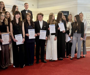 Zakończenie roku szkolnego maturzystów II LO w Starachowicach. Wyjątkowa uroczystość w obiektywie