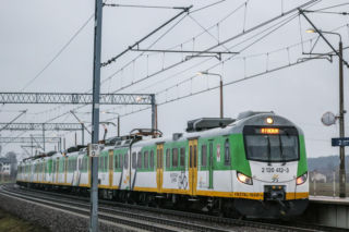 PKP Intercity zawiesza przesyłki konduktorskie. Powodem stopień alarmowy CHARLIE po aktach dywersji