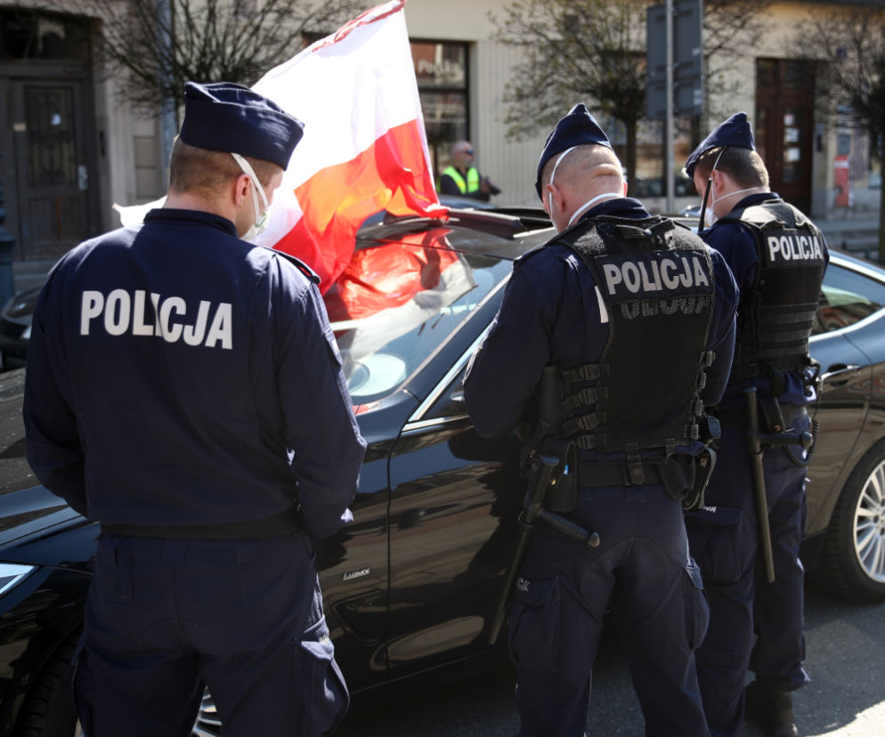 Kierowca pijany w sztok pojechał po alkohol. Ilość promili wprawiła policjantów w OSŁUPIENIE
