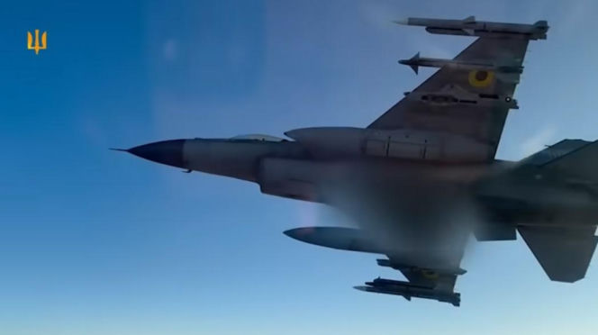 Ukraińskie F-16 na froncie. Taktyka z Zachodu nie wystarczyła, piloci stworzyli własną