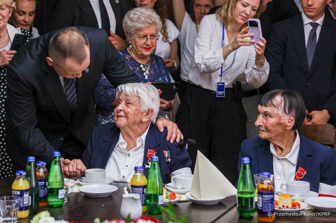 Poruszające sceny z Nawrockim. Tak potraktował uczestniczkę Powstania Warszawskiego