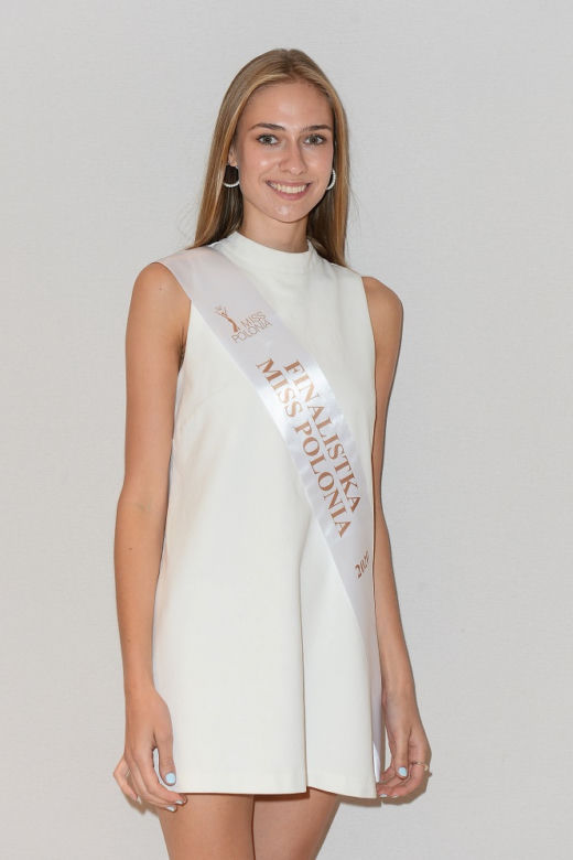 ALEKSANDRA MRÓZ