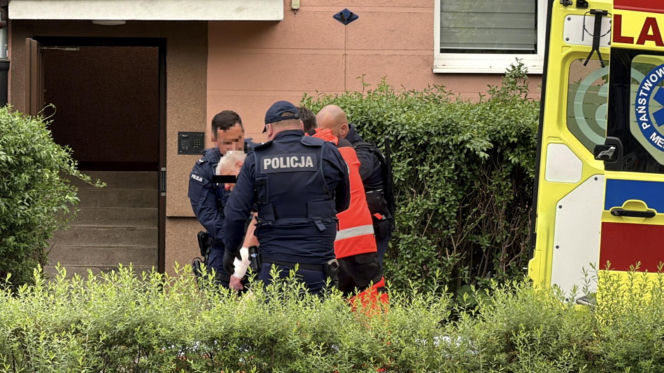 Zabarykadował się w łazience z nożem. Na warszawskiej Woli znaleziono ciało 67-letniej Ewy
