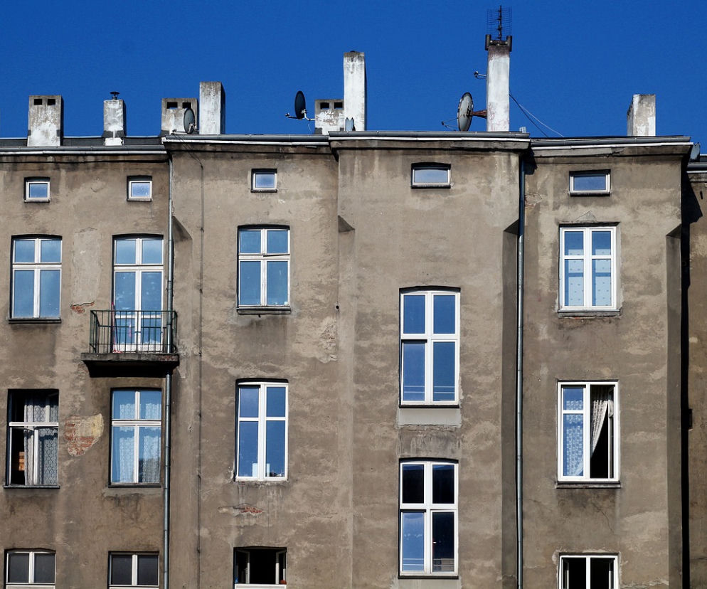 Kalisz. CIAŁO mężczyzny zawinięte w dywan! 30-latek zatrzymany po pościgu!