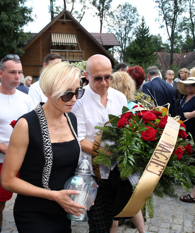 Kora nie przyjechała na pogrzeb męża