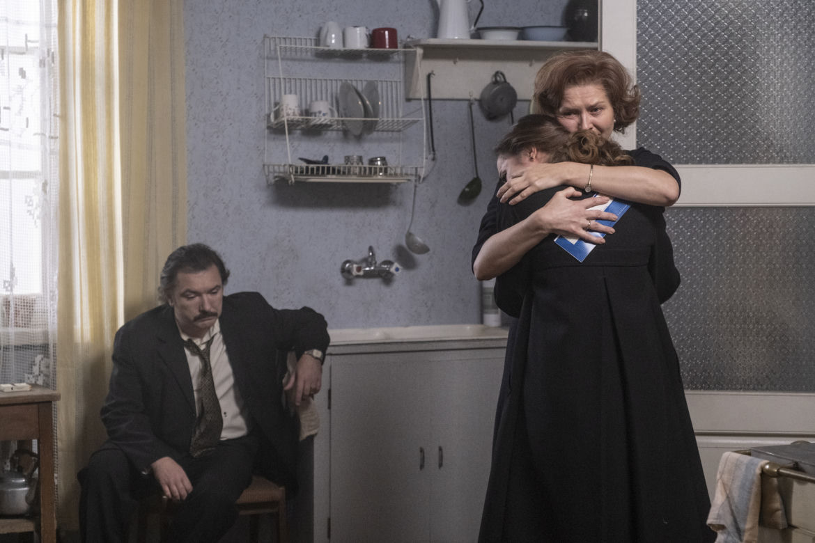 Stulecie Winnych 4 odc. 46. Ania (Urszula Grabowska), Ewa (Sonia Mietielica), Jerzyk (Andrzej Andrzejewski)