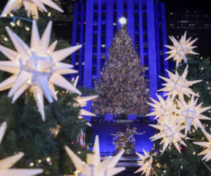 Legendarna choinka w Rockefeller Center już świeci