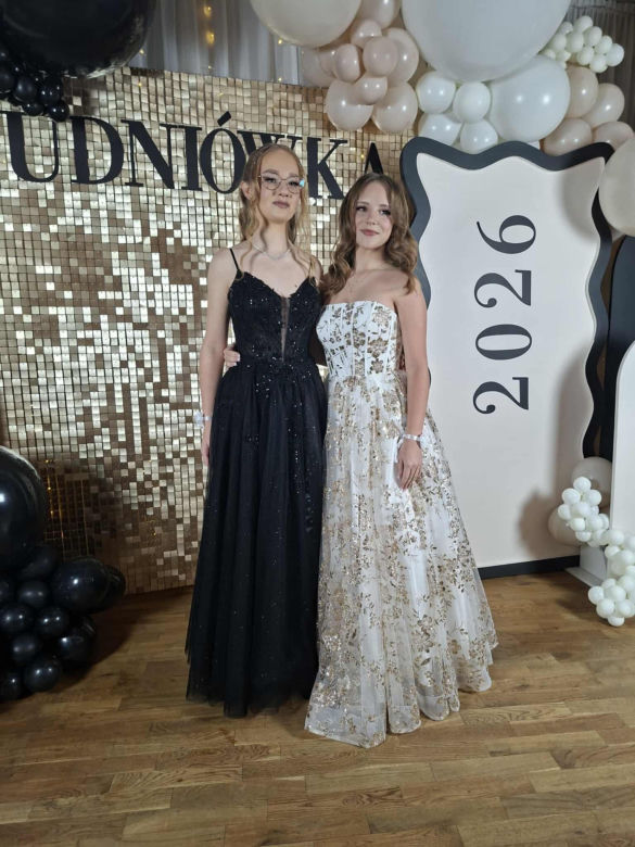 Studniówka 2026 maturzystów II LO w Starachowicach