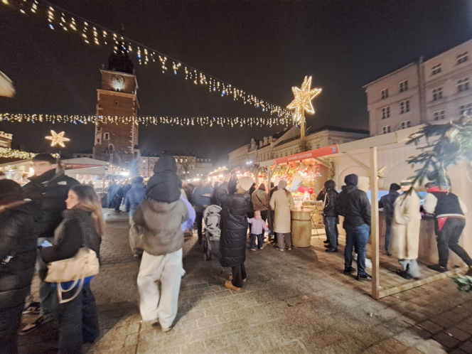 Jarmark Bożonarodzeniowy na Rynku Głównym w Krakowie 2025. Oferta wystawców