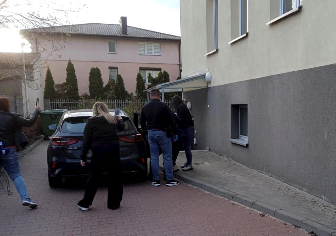 Atak na wójt Starej Kornicy. Mężczyzna usłyszał zarzuty