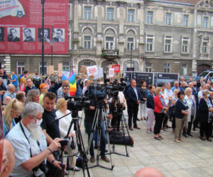LGBT to nie ideologia - protest podczas wizyty Beaty Szydło