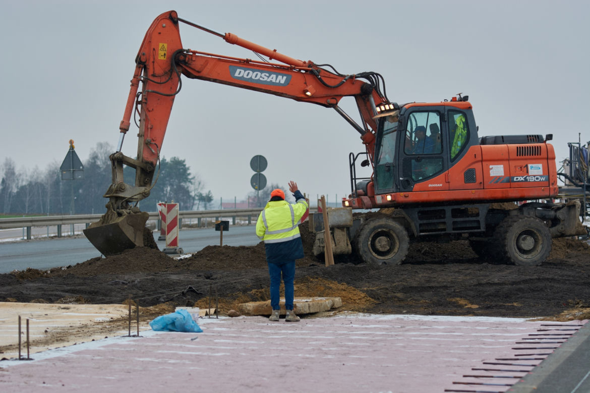 Kolejny odcinek S17 rośnie w oczach. 25 km w 13 minut – po betonie