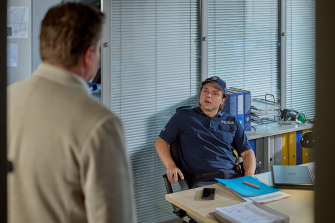 Na Wspólnej odc. 4136. Klusek (Maciej Kobiela), Michał (Robert Kudelski)