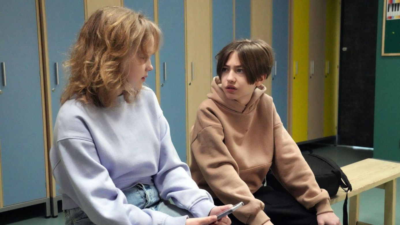 Barwy szczęścia odc. 3027. Emilka (Jessica Frankiewicz), Emil (Artem Malaszczuk)