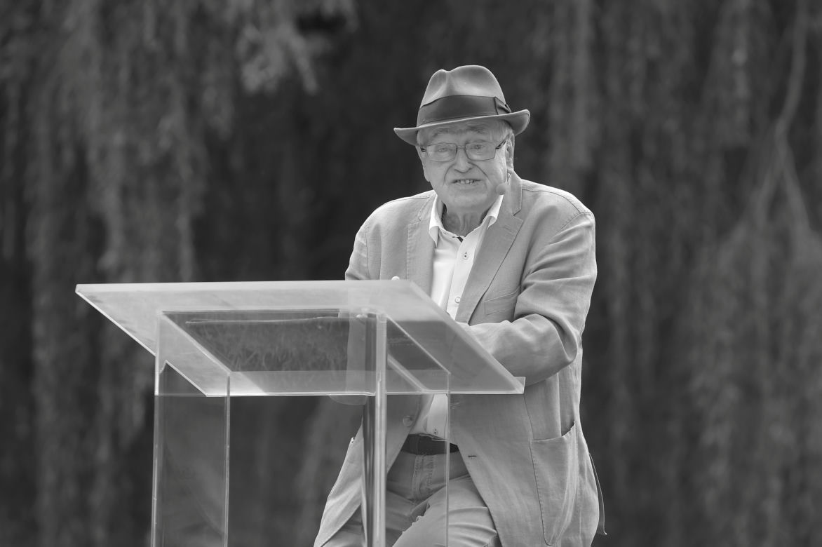 NIe żyje Jan Nowicki