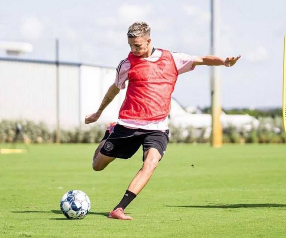 To będzie nowa wielka gwiazda piłki nożnej? Romeo Beckham, syn Davida Beckhama miał swój debiut! 