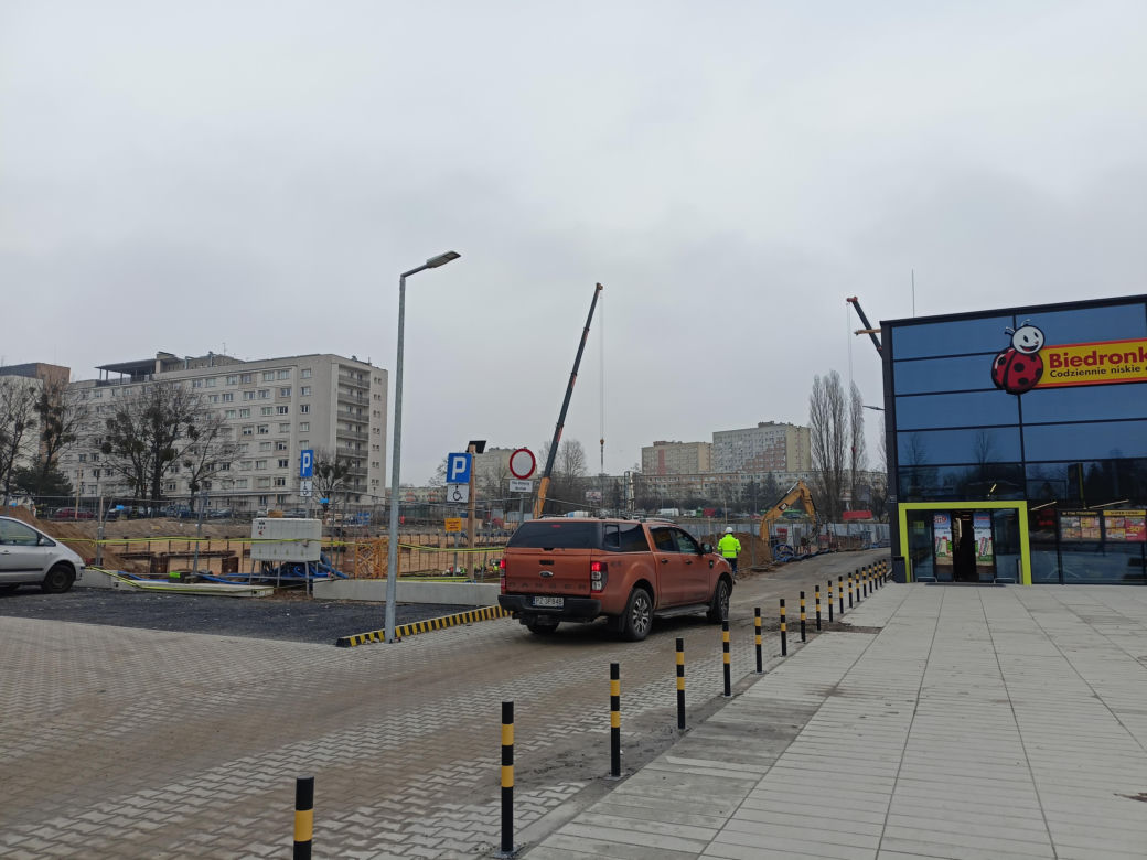 Nowoczesny sklep Biedronka w Poznaniu