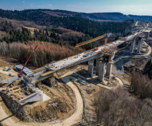 Najwyższa estakada w Polsce powstaje na S19 Babica Jawornik. Na plac budowy prowadzą serpentyny
