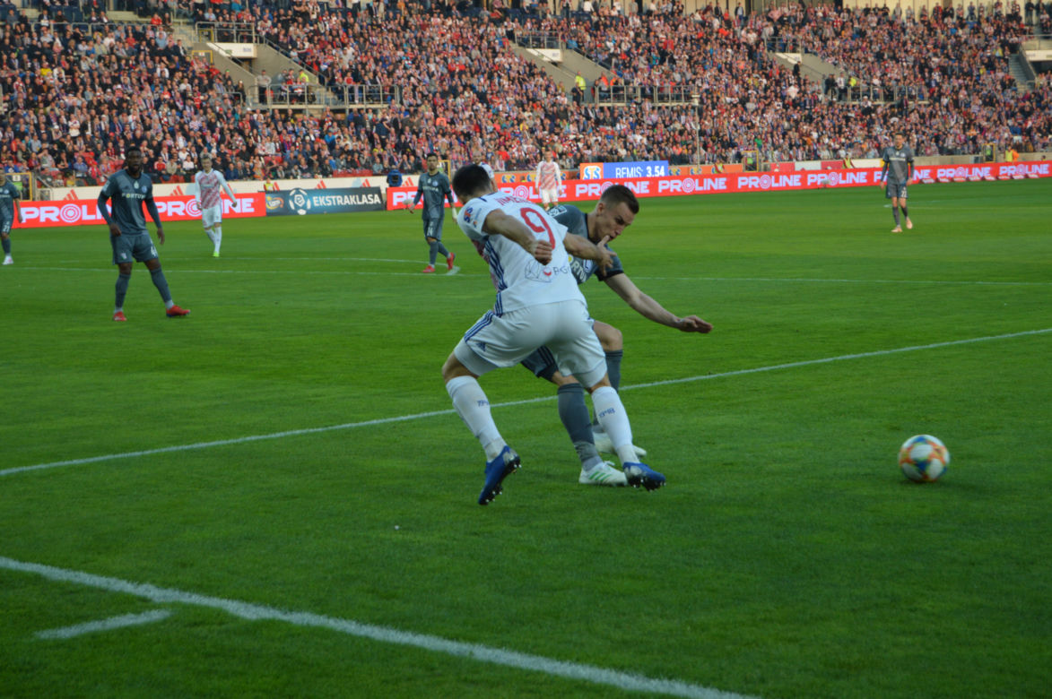 Górnik Zabrze - Legia Warszawa 1:2. Niewykorzystane sytuacje się mszczą [ZDJĘCIA KIBICÓW]