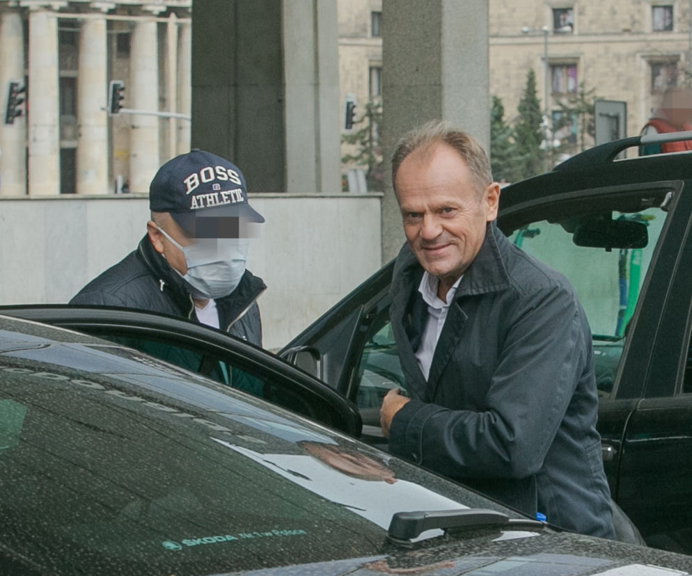  Roześmiany Donald Tusk  pędzi na wybory!